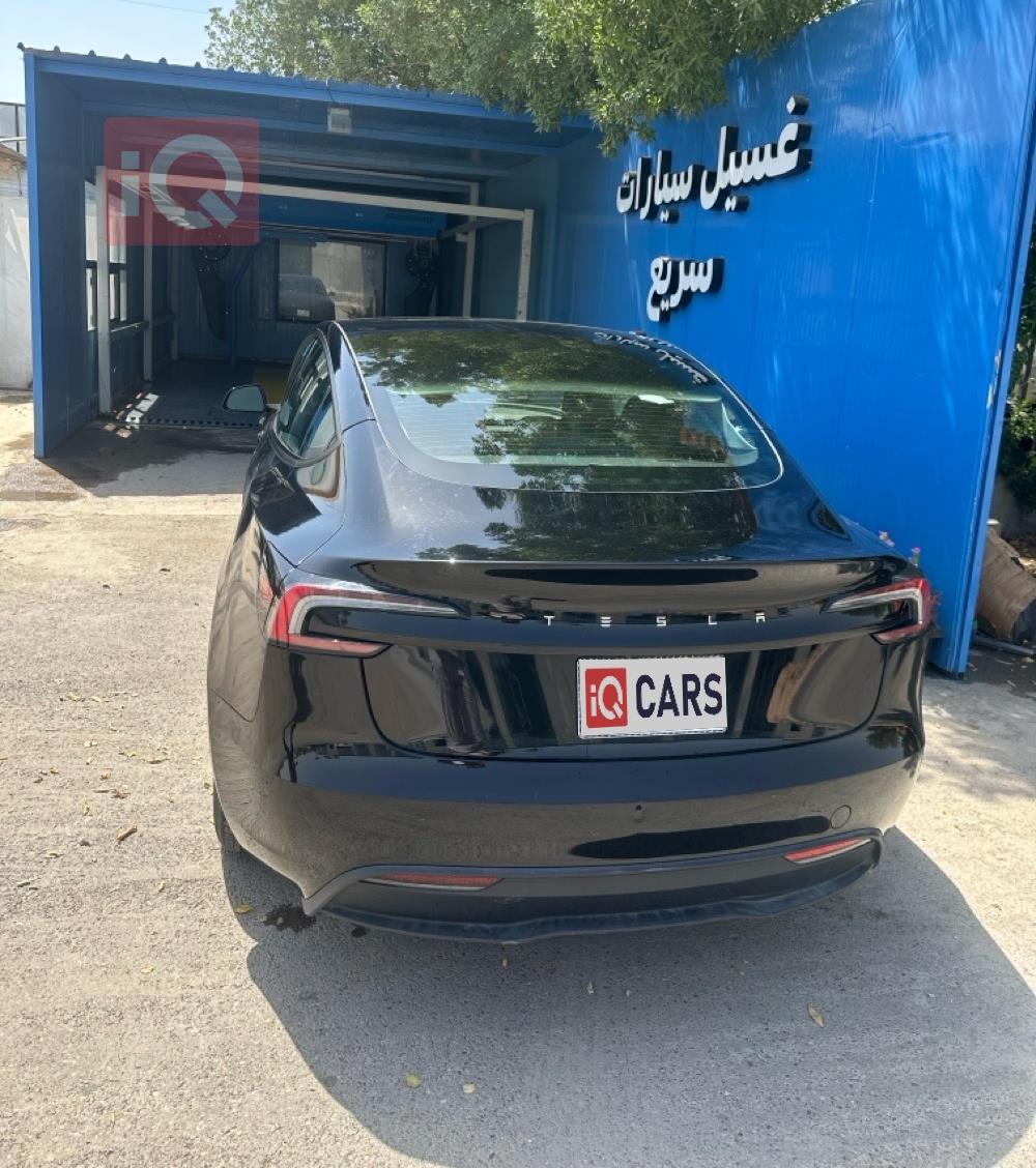 تسلا موديل 3